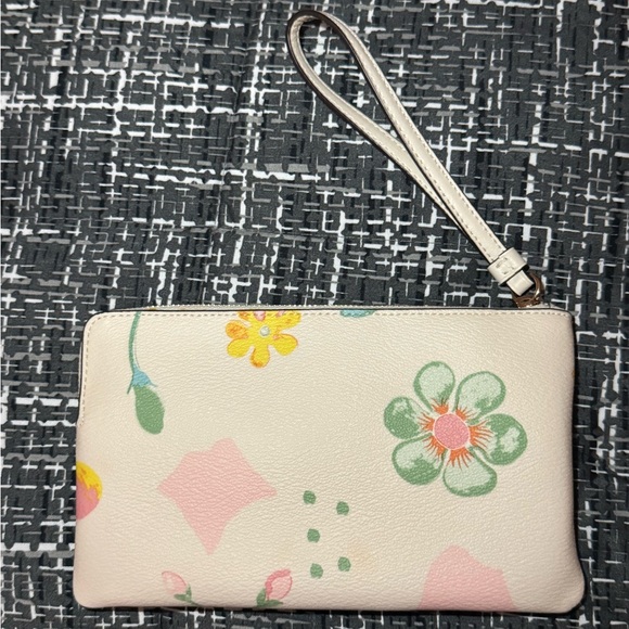 Coach Floral Wrislet - Picture 2 of 4